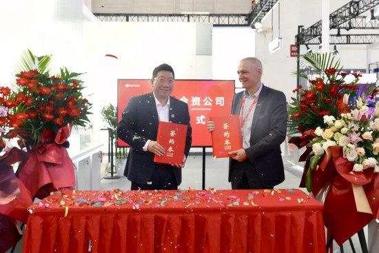 華工科技核心子公司華工激光攜手瑞士Synova，共拓水導(dǎo)激光新藍(lán)海